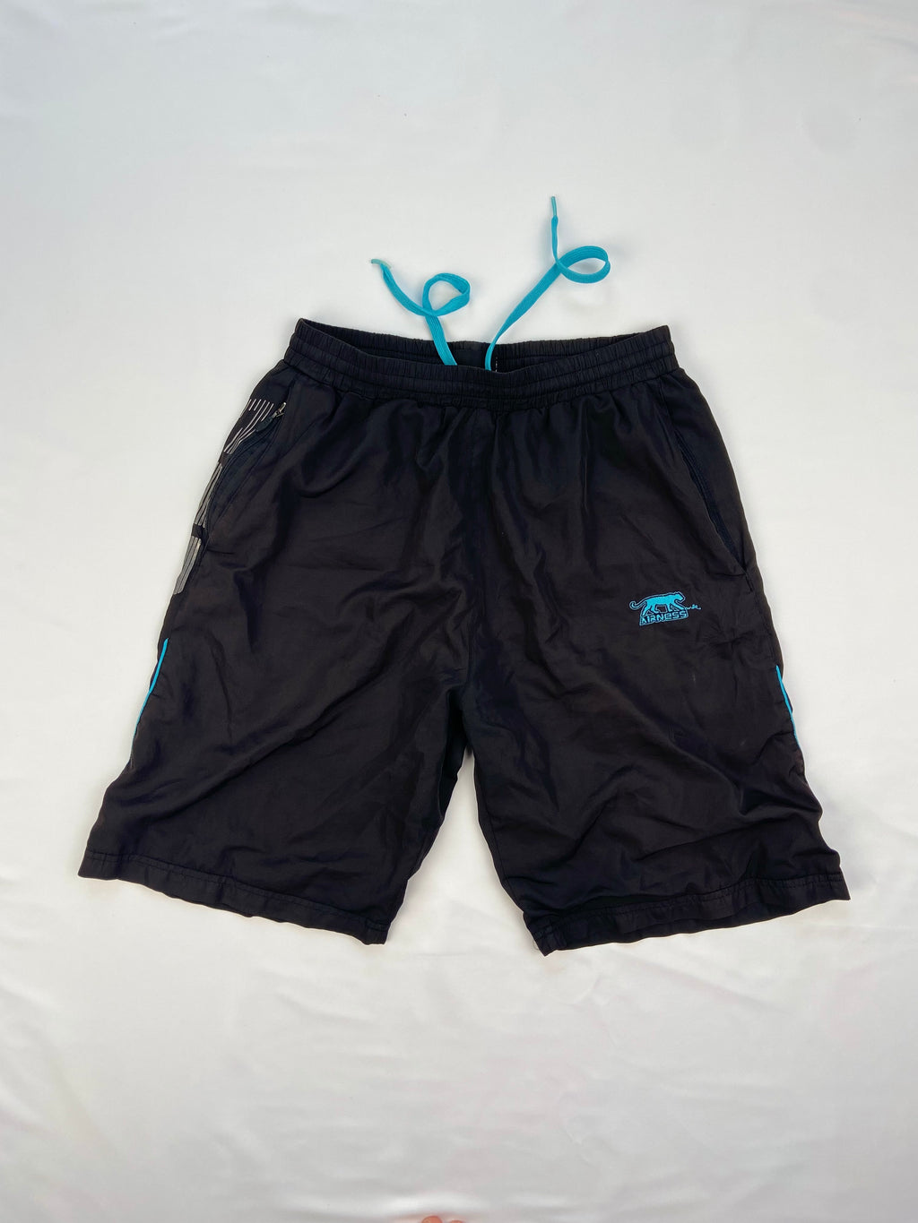 AIRNESS Shorts (M)